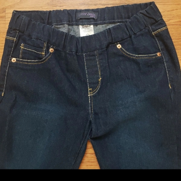 Levi Jeggings/ Jean's - Picture 2 of 4